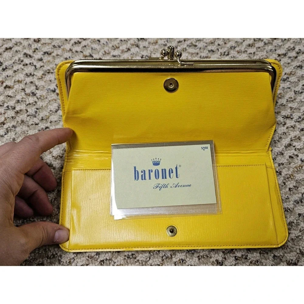 New Vintage Baronet Leather Yellow‎ Wallet Credit Cards Kisslock Change Purse